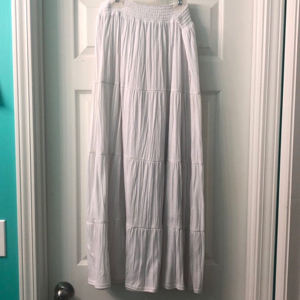 Ankle length white skirt